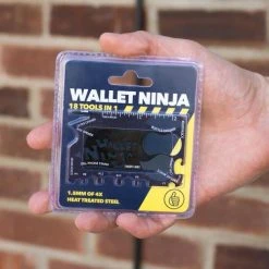 ThumbsUp! Sports And Outdoors Wallet Ninja 18-in-1 Multi-tool Card
