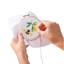 IsAlbi Assorted Bee Cross Stitch Kit New