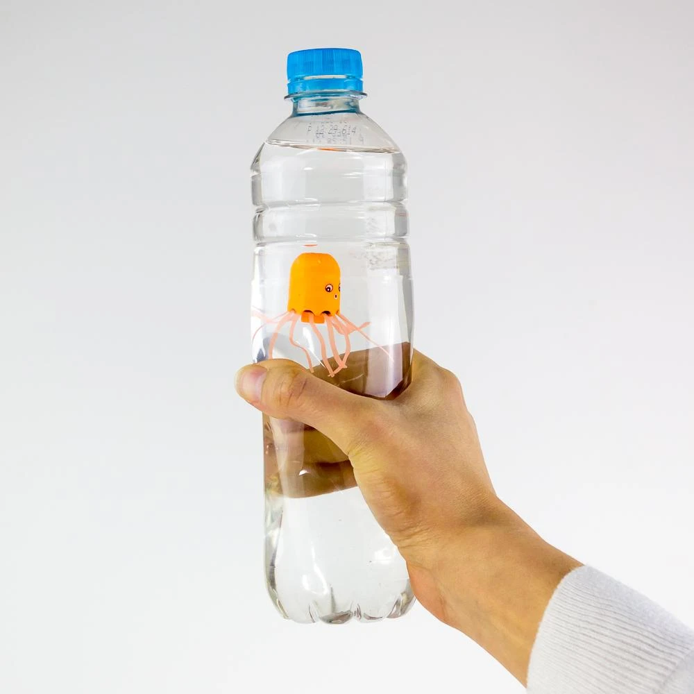 Heebiejeebies Science STEM Toys Jellyfish Divers - They Really Swim! 1 Heebiejeebies Science STEM Toys Jellyfish Divers - They Really Swim!