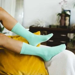 UNTIL Yoga Mat Socks