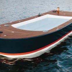 WTF The Hot Tub Boat 8 WTF The Hot Tub Boat